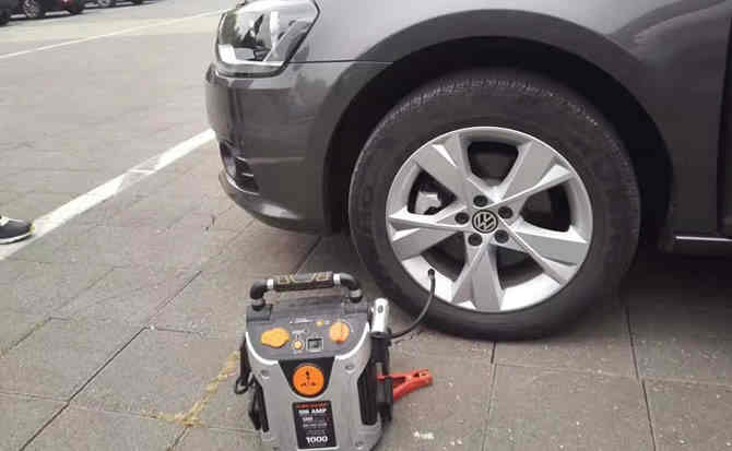 佛冈汽车搭电案例